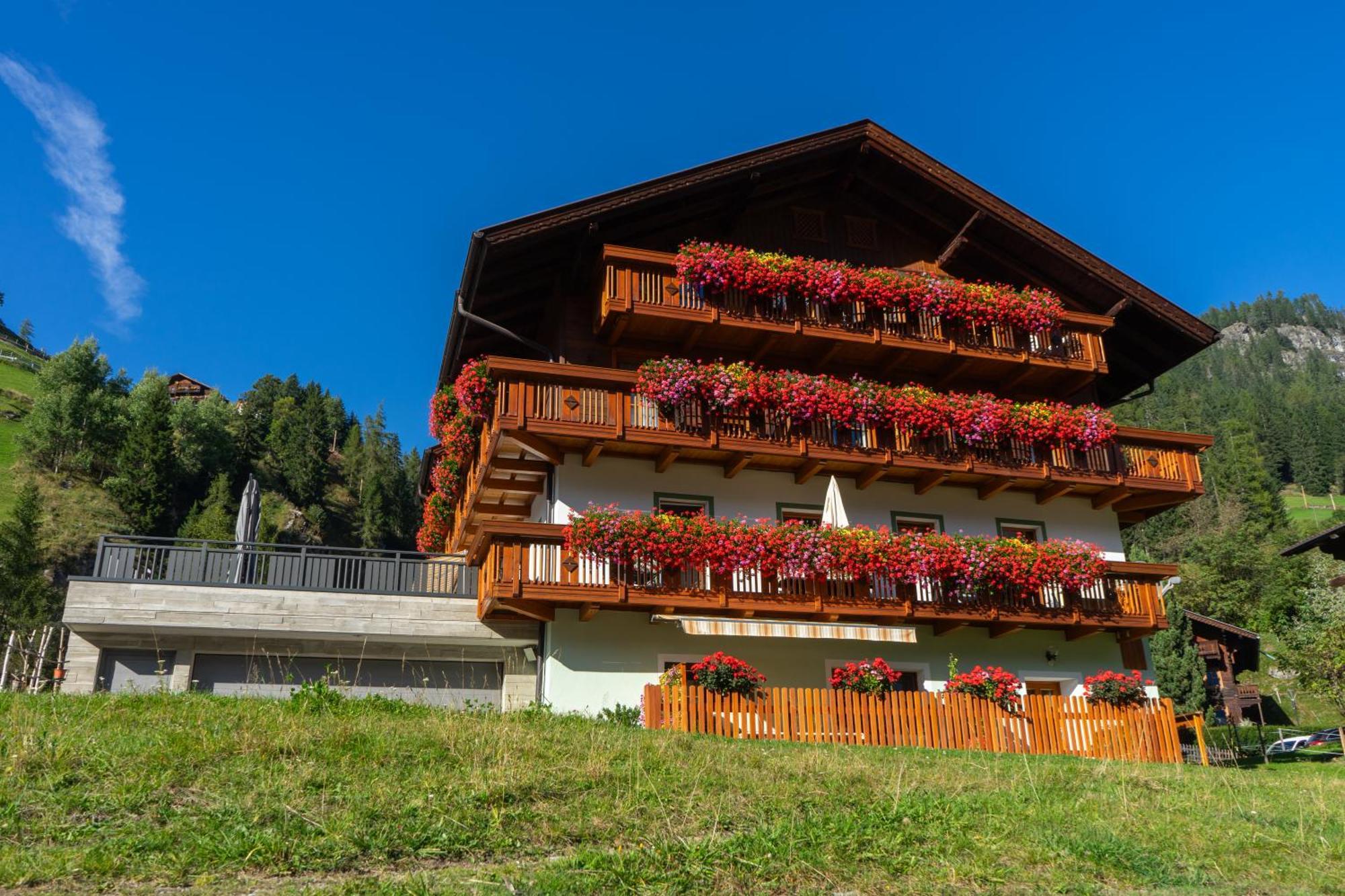 Gaestehaus Berger Sankt Jakob in Defereggen Kültér fotó